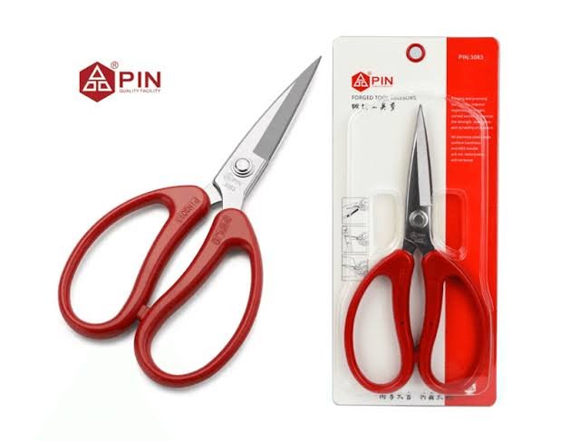 Tijera profesional orejona Marca PIN para costura y confección textil